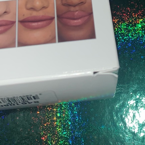 💄 IT Cosmetics Pillow Lips Cream Lipstick Trio 💄 - Picture 5 of 5